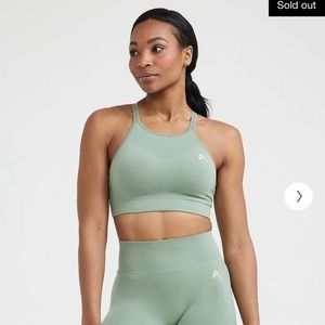 EFFORTLESS SEAMLESS HIGH NECK BRALETTE